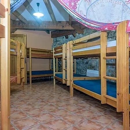 Conjunto Rural La Tejedora. Y Estudios Familiares. * Rasines