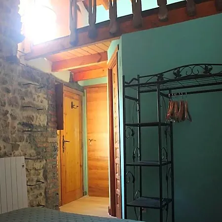 Conjunto Rural La Tejedora. Y Estudios Familiares. *