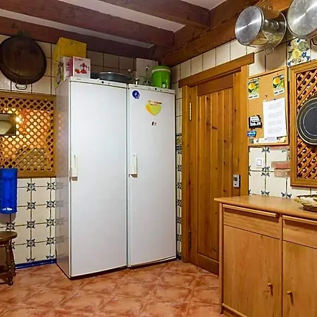 Conjunto Rural La Tejedora. Y Estudios Familiares. Hotel Rasines